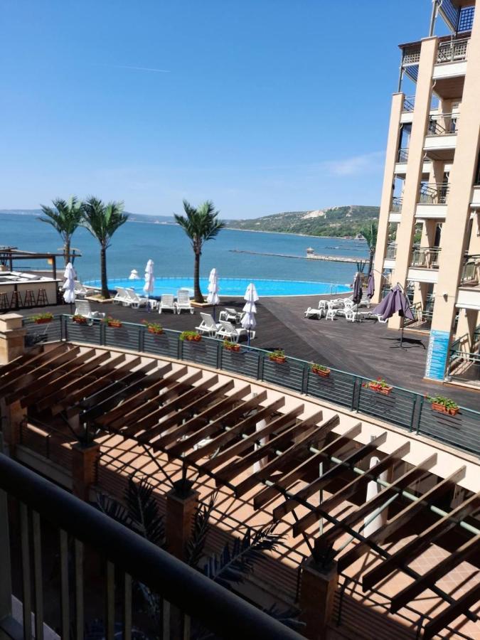 Port Balchik Apartment ภายนอก รูปภาพ